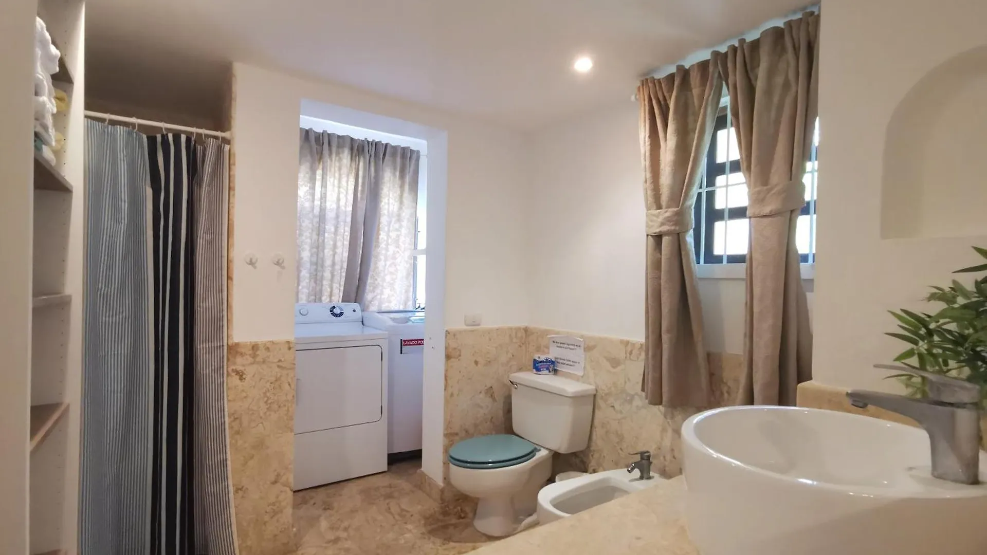 Sunny Villas And Suites - Los Corales Beach - Great Location With Many Restaurants プンタ・カナ アパートホテル
