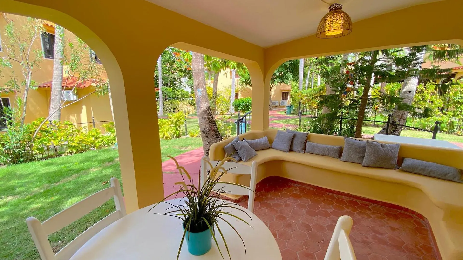 Sunny Villas And Suites - Los Corales Beach - Great Location With Many Restaurants プンタ・カナ アパートホテル