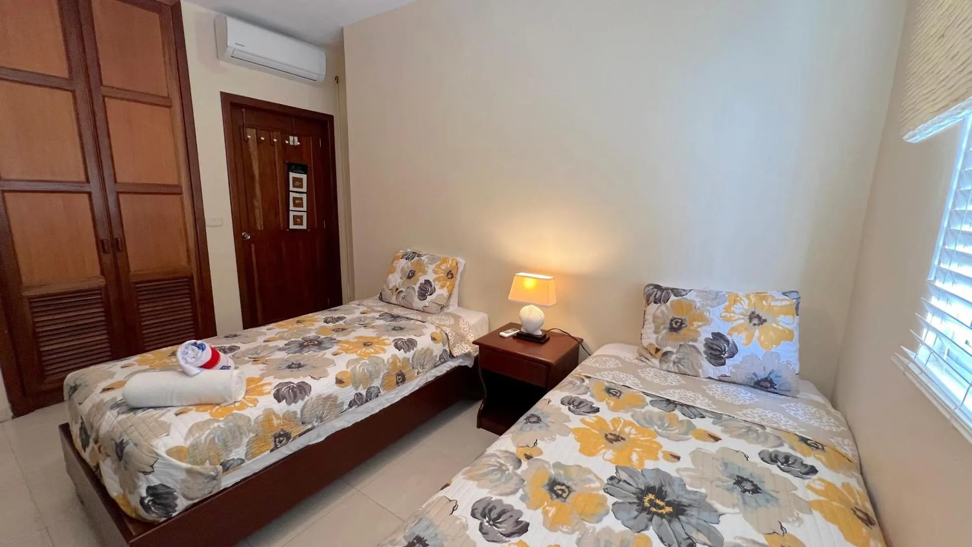 Sunny Villas And Suites - Los Corales Beach - Great Location With Many Restaurants 蓬塔卡纳 公寓式酒店