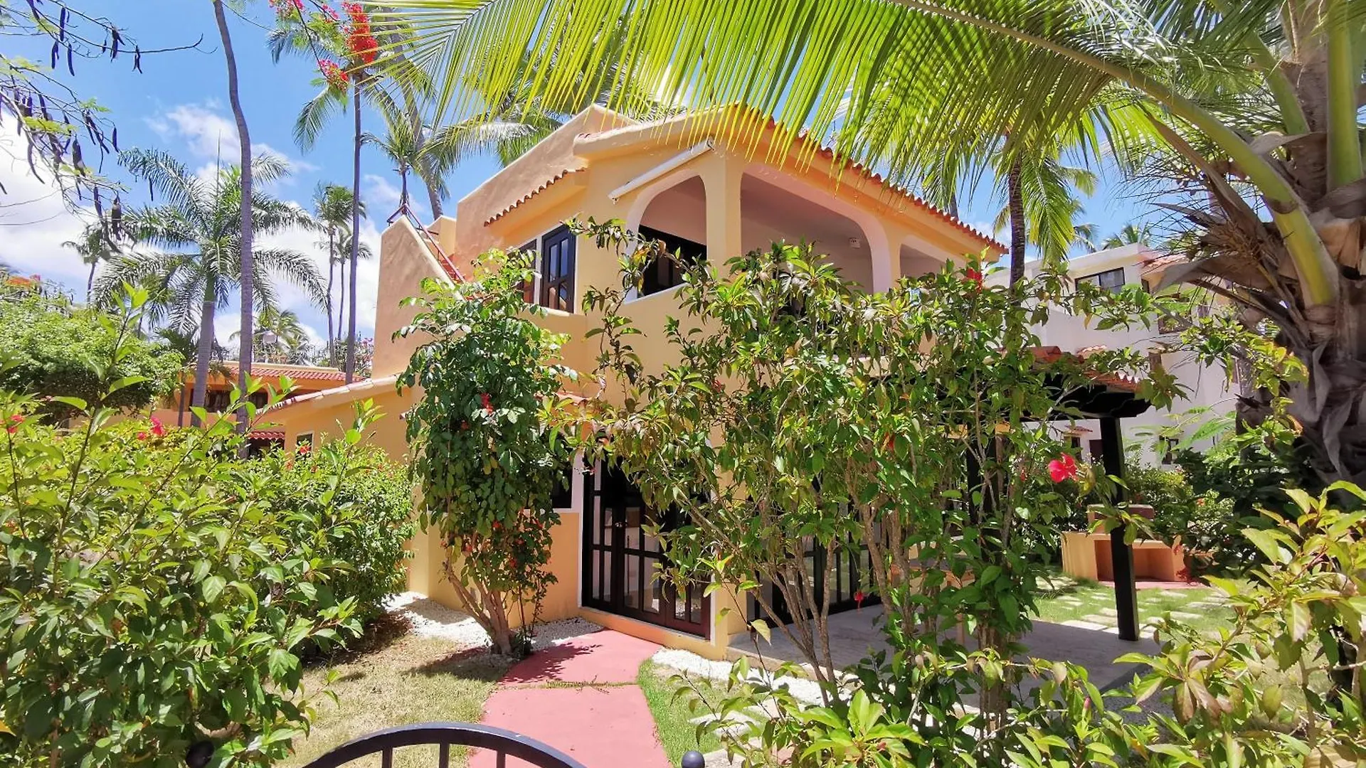 Aparthotel Sunny Villas And Suites - Los Corales Beach - Great Location With Many Restaurants Punta Cana