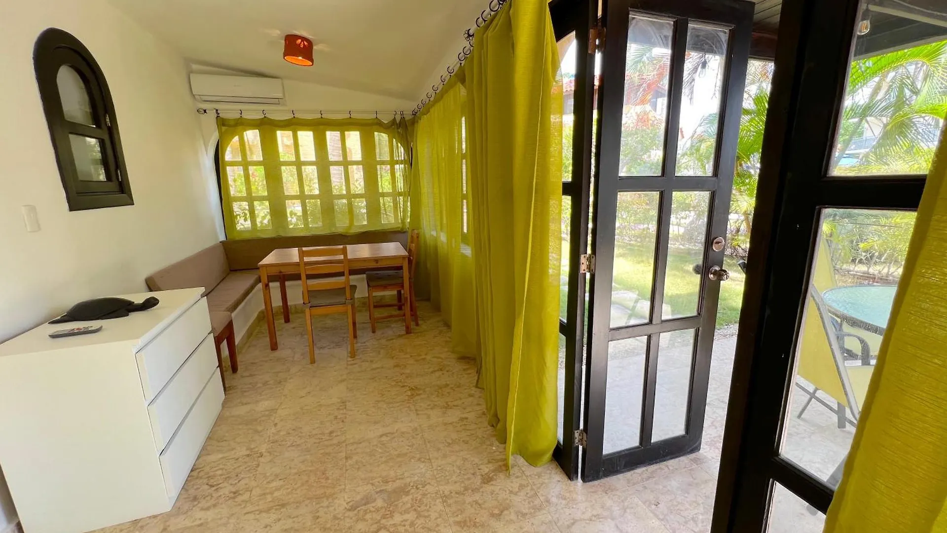 Sunny Villas And Suites - Los Corales Beach - Great Location With Many Restaurants Punta Cana Aparthotel