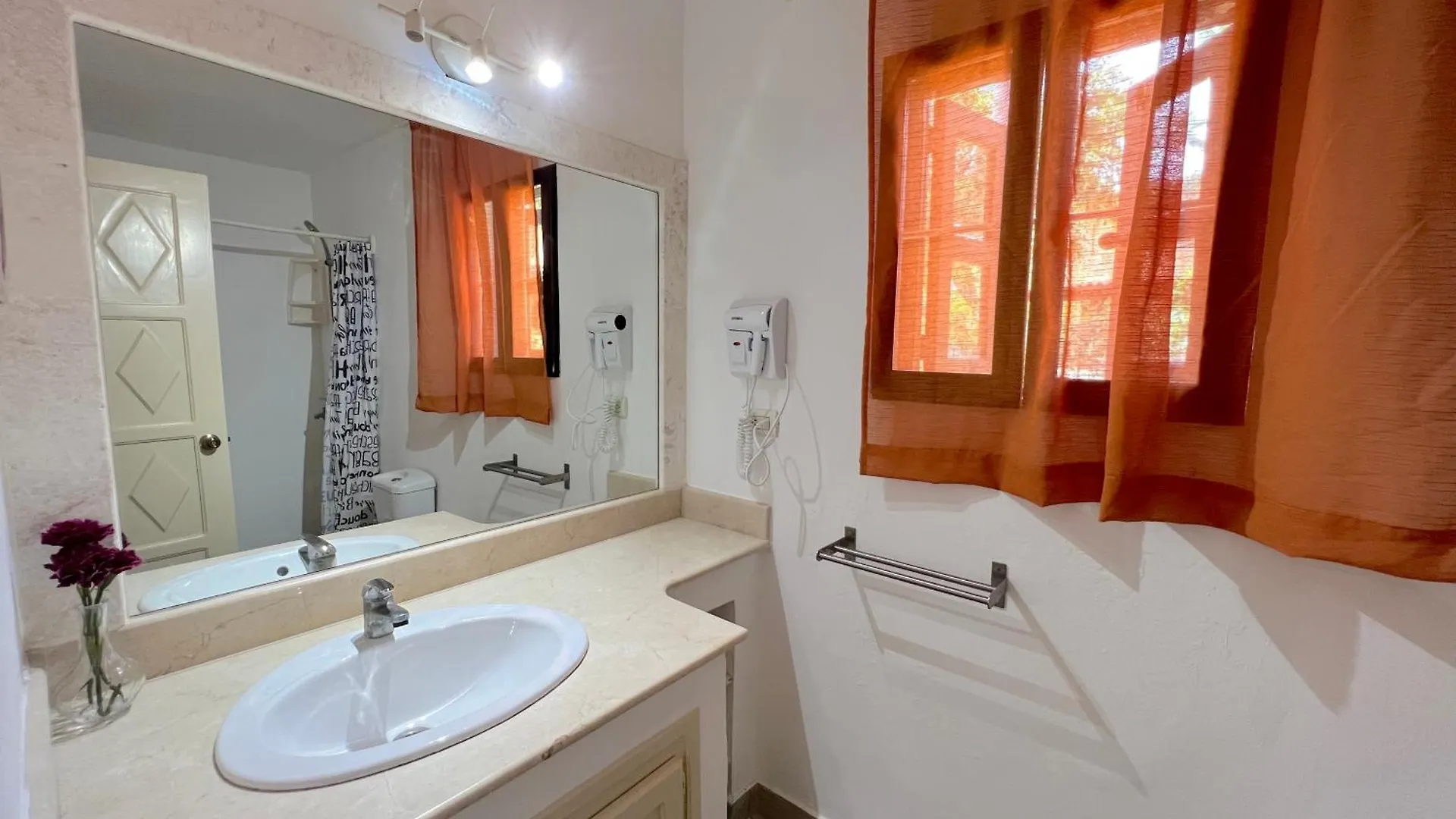 Sunny Villas And Suites - Los Corales Beach - Great Location With Many Restaurants Punta Cana